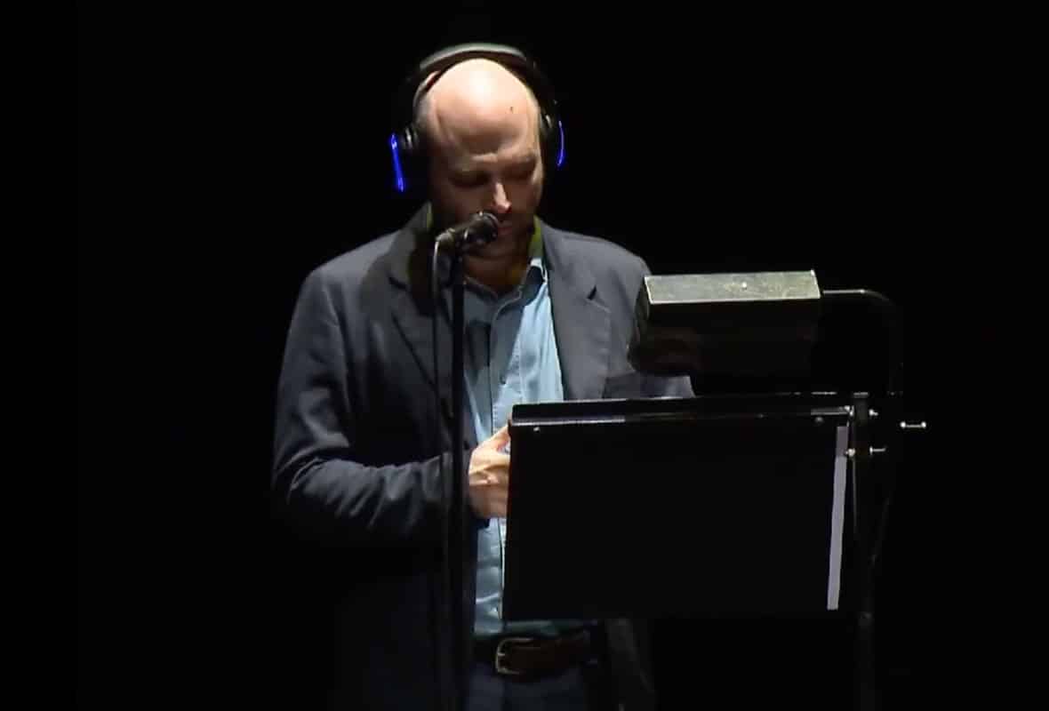 Roberto Saviano – Le mani sul mondo im Piccolo Teatro Strehler mit kabellosen Kopfhörern Silentsystem SX-553