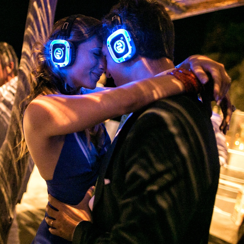 Silent-Hochzeitsparty mit Silentsystem-Kopfhörern